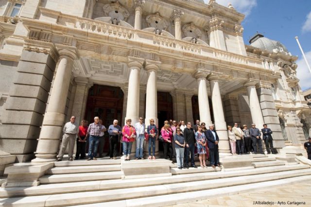 Minuto de silencio y banderas a media asta en Cartagena por el asesinato de Isabel Carrasco - 1, Foto 1