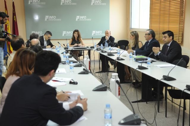 Samper sostiene que innovación, internacionalización  y simplificación administrativa son los ejes esenciales para crear empleo - 1, Foto 1