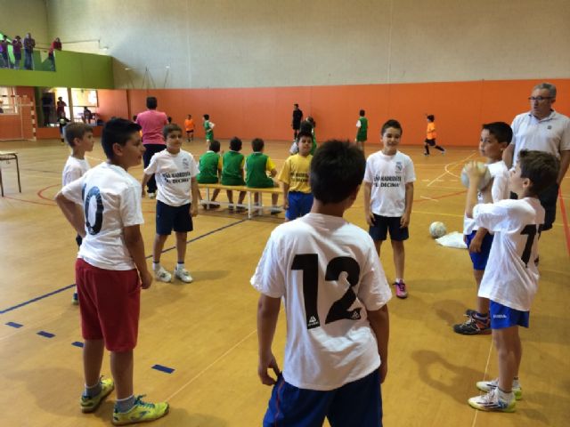 Los colegios Santa Eulalia y Reina Sofa participaron en los cuartos de final regionales de deportes de equipo benjamn y alevn Deporte Escolar - 2