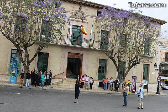 Totana guard un minuto de silencio por la muerte de Isabel Carrasco - 15