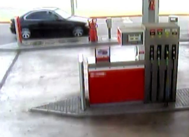 La Guardia Civil detiene a cuatro personas por impago en una docena de estaciones de servicio - 3, Foto 3