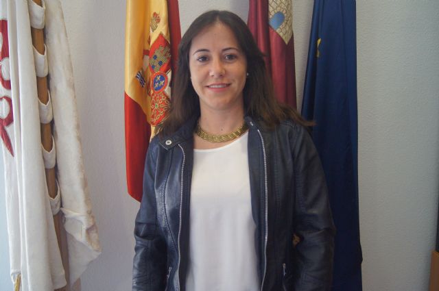 La alcaldesa presenta a los vecinos de El Raiguero a la nueva alcaldesa-pedánea, María Huertas Muñoz Granados, para el último año de la legislatura, Foto 1