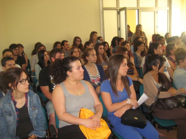 Los alumnos de Educación Social vistan La Milagrosa - 1, Foto 1