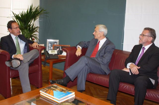 Cámara recibe al Embajador de Suiza - 2, Foto 2