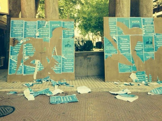 El PP de Lorca denunciará ante la Junta Electoral los ataques sistemáticos y vandálicos contra sus carteles electorales - 1, Foto 1