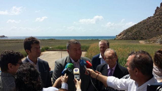 El Consejero de Industria y Turismo expresa el absoluto compromiso del Gobierno Regional con la regeneración de Bahía de Portmán - 3, Foto 3