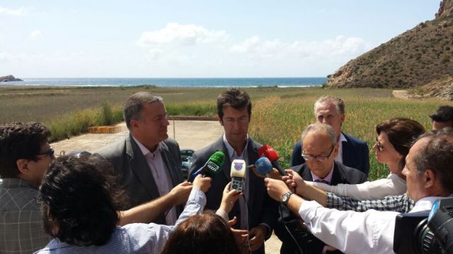 El Consejero de Industria y Turismo expresa el absoluto compromiso del Gobierno Regional con la regeneración de Bahía de Portmán - 4, Foto 4