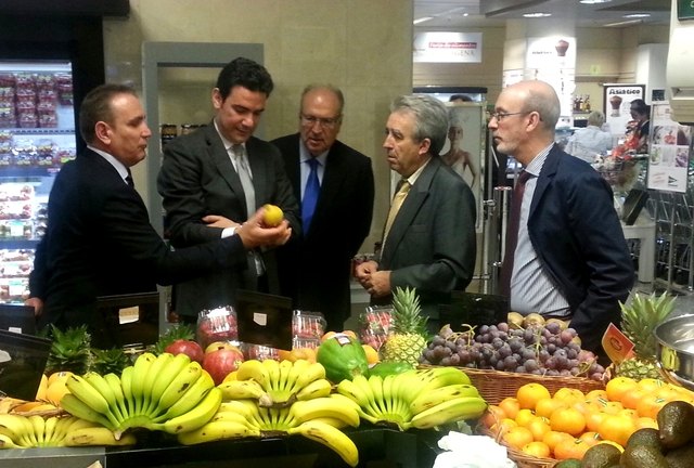 Cerdá destaca la capacidad del sector agroalimentario regional en investigación y formación para producir calidad y variedad - 1, Foto 1