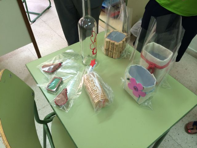 El alcalde visita las cooperativas del alumnado que está participando en los programas EJE y EME de la Región - 1, Foto 1