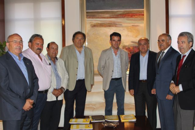 El presidente de la Comunidad recibe al presidente de la organización agraria COAG-IR - 2, Foto 2