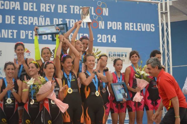 La lumbrerense Mabel Gallardo con su equipo Diablillos de Rivas se proclaman campeonas de la Copa del Rey de Triatlón por relevos en el Campeonato de España 2014 - 1, Foto 1