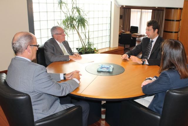 Ruiz valora el compromiso de las cámaras de comercio con la internacionalización de las empresas de la Región - 1, Foto 1