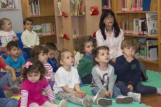 Los alumnos de la Escuela Infantil Clara Campoamor realizaron una visita a la Biblioteca - 25
