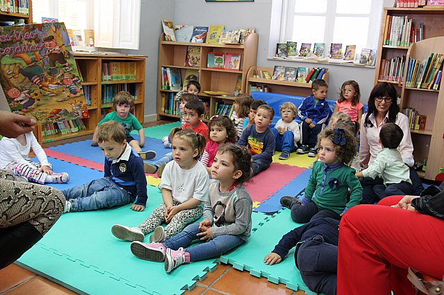 Los alumnos de la Escuela Infantil Clara Campoamor realizaron una visita a la Biblioteca - 27