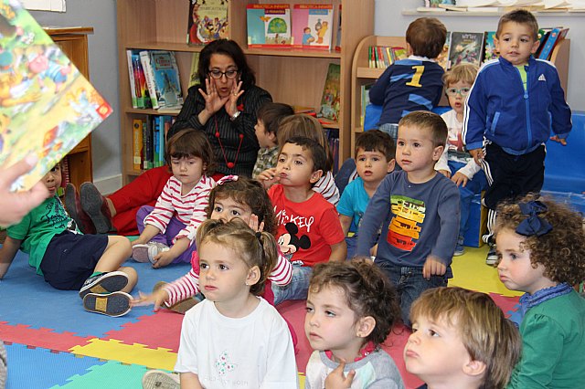 Los alumnos de la Escuela Infantil Clara Campoamor realizaron una visita a la Biblioteca - 28