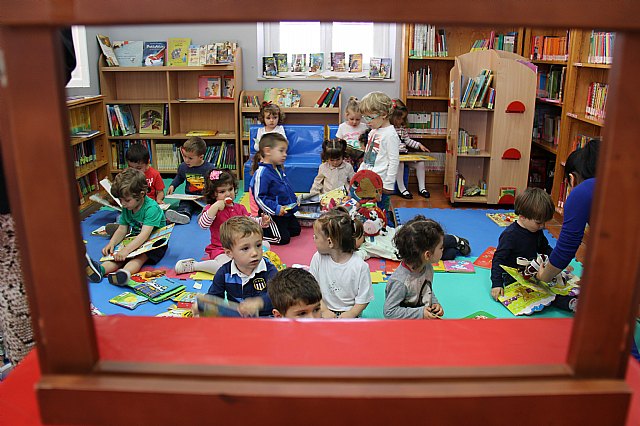 Los alumnos de la Escuela Infantil Clara Campoamor realizaron una visita a la Biblioteca - 32