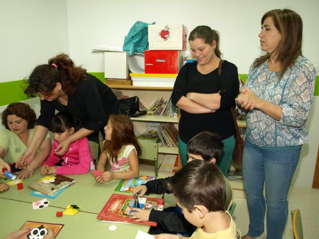 El colegio Juan Ayala de Ceutí organiza un mercadillo para celebrar el Día del libro - 2, Foto 2