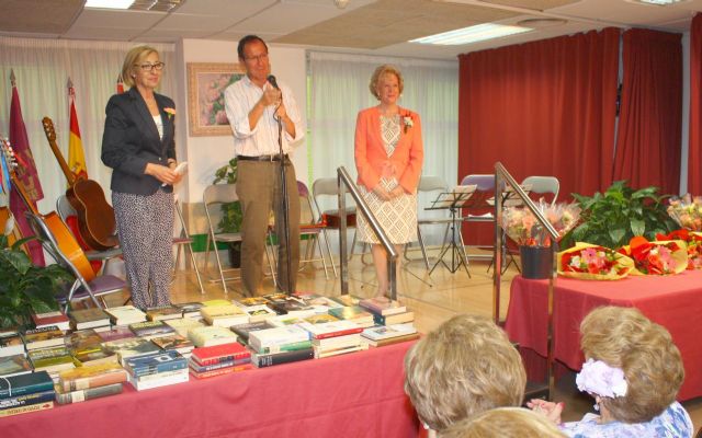 El Alcalde participa en la Fiesta de la Primavera del centro de mayores de San Miguel - 1, Foto 1