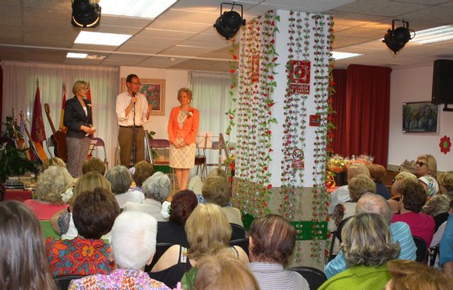 El Alcalde participa en la Fiesta de la Primavera del centro de mayores de San Miguel - 2, Foto 2