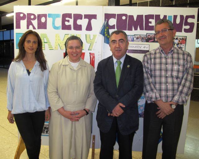 Campos resalta la importancia de la educación para fomentar la cooperación interregional a nivel europeo - 2, Foto 2
