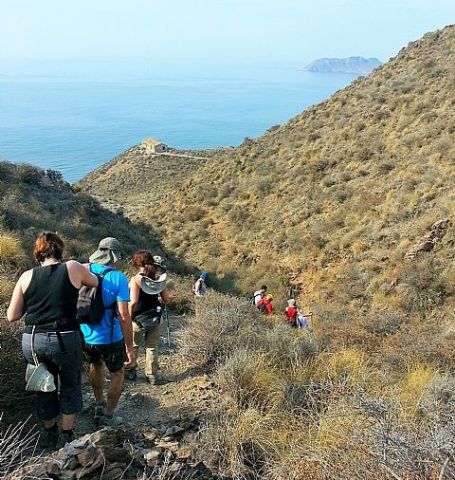 El programa de senderismo de la concejalia de Deportes se despide hasta el prximo mes de septiembre con una ruta a Puntas de Calnegre - 6