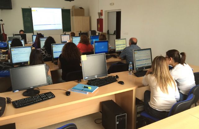 15 desempleados de Las Torres de Cotillas se forman de manera gratuita en actividades administrativas en la relación con el cliente - 2, Foto 2