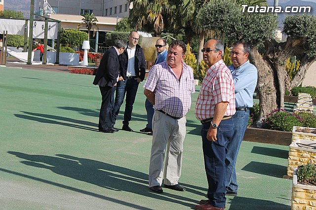 Cerca de un centenar de empresarios de Totana se renen con Valcrcel para conocer las propuestas para la creacin de empleo - 10