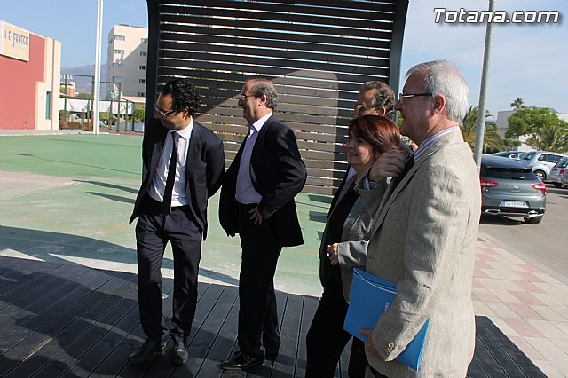 Cerca de un centenar de empresarios de Totana se renen con Valcrcel para conocer las propuestas para la creacin de empleo - 24