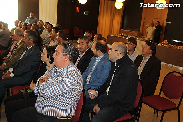 Cerca de un centenar de empresarios de Totana se renen con Valcrcel para conocer las propuestas para la creacin de empleo - 31