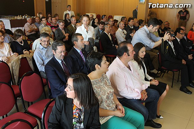 Cerca de un centenar de empresarios de Totana se renen con Valcrcel para conocer las propuestas para la creacin de empleo - 35