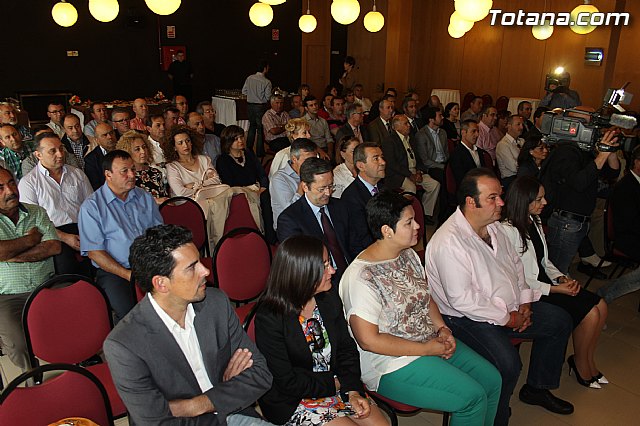 Cerca de un centenar de empresarios de Totana se renen con Valcrcel para conocer las propuestas para la creacin de empleo - 37