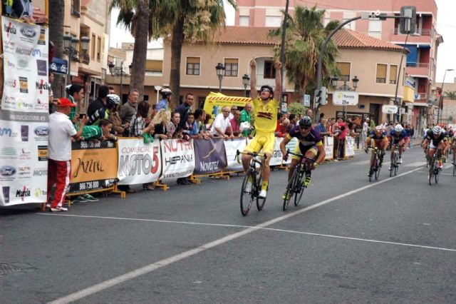 Un sprint masivo decide en Las Torres de Cotillas la cuarta etapa de la III Vuelta Ciclista Ruta de Cadetes a la Región de Murcia - 1, Foto 1