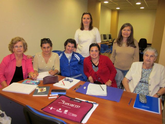 Concluyen los cursos de Lectoescritura y Escritura Creativa de la concejalía de Mujer - 1, Foto 1