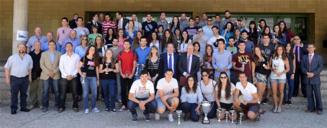 La facultad de Ciencias del Deporte gana el Trofeo Rector de la Universidad de Murcia - 1, Foto 1