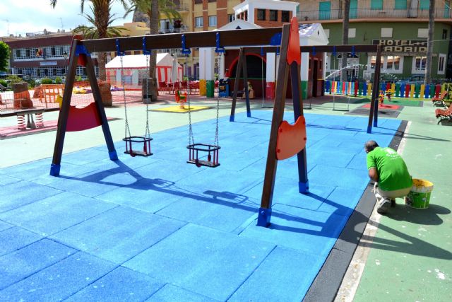 La concejalía de Parques y Jardines remodela las zonas de juegos infantiles de Águilas - 2, Foto 2