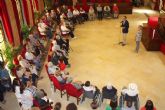 El Alcalde celebra con los usuarios de los centros de da su semana cultural