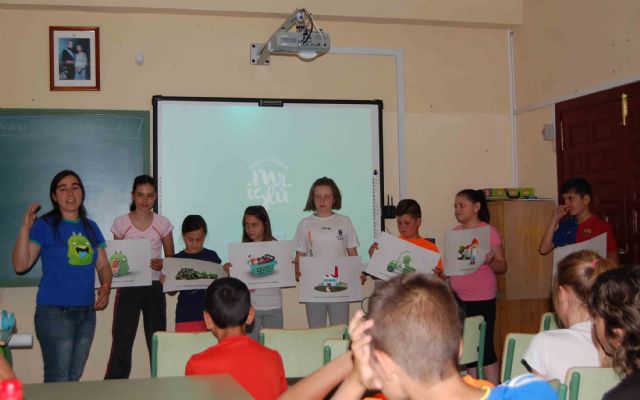 Realizan una campaña escolar para fomentar el reciclado de vidrio - 1, Foto 1