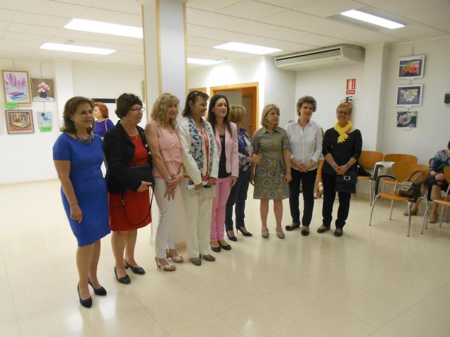 Dolores Marín y Josefa Romero ganan el XI Concurso de pintura Flores y Libros - 4, Foto 4