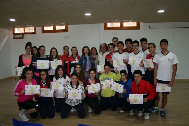 Alumnos del colegio Nuestra Señora de las Maravillas reciben un curso de Primeros Auxilios Básicos - 1, Foto 1