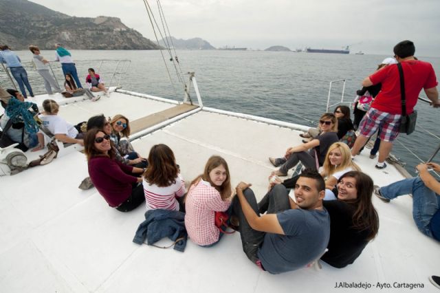 Un paseo en el Catamarán Olé para festejar el Día Marítimo Europeo - 2, Foto 2
