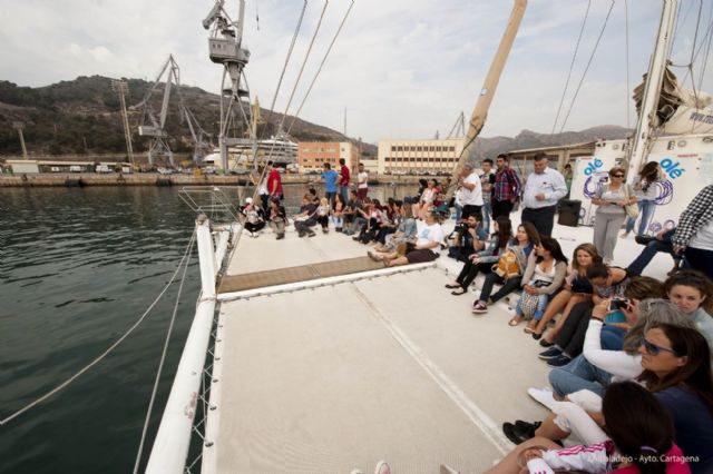 Un paseo en el Catamarán Olé para festejar el Día Marítimo Europeo - 3, Foto 3