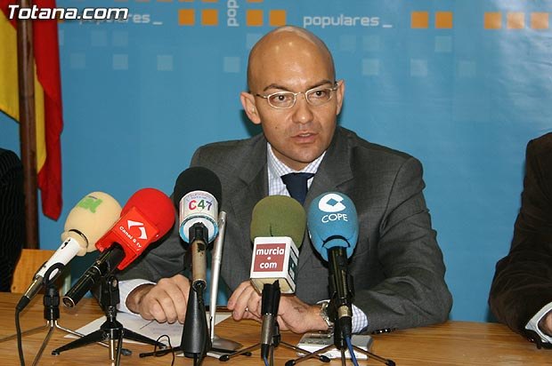 El Secretario de Estado de Comercio, Jaime García Legaz, cerrará este jueves la campaña electoral del PP en Totana, Foto 1