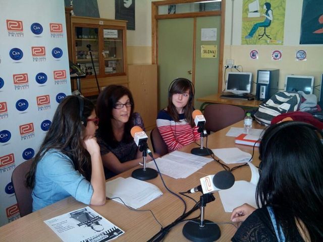 Alumnos y alumnas del IES Arzobispo Lozano despiden el taller de Radio Arzobispo en la Onda con una programa en directo desde el centro - 5, Foto 5