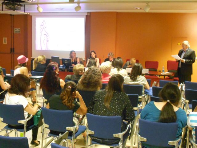 74 mujeres víctimas de violencia de género participan en cursos de formación para facilitar su inserción laboral - 1, Foto 1