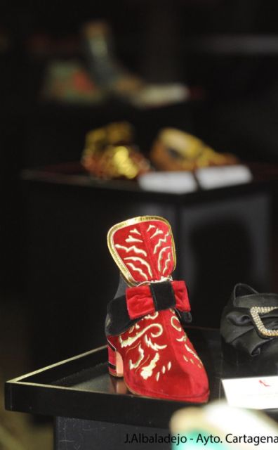 Ampliada hasta este domingo la exposición de Shoepping de los Refugios y el Teatro Romano - 1, Foto 1