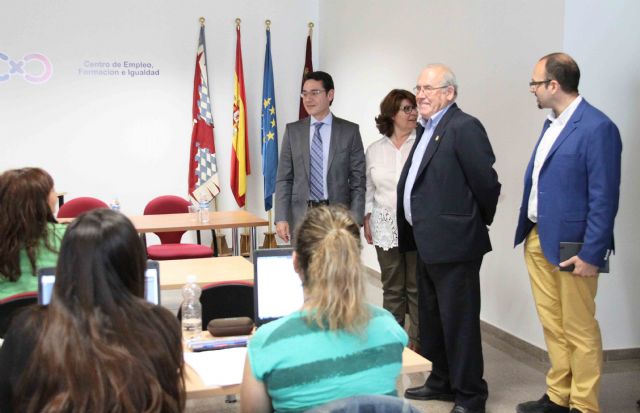 El Ayuntamiento de Caravaca desarrolla un programa mixto empleo y formación sobre comercio internacional - 1, Foto 1