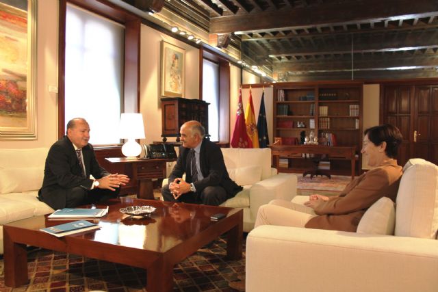 El presidente de la Comunidad recibe al presidente de la Fundación Diagrama, Francisco Legaz - 1, Foto 1