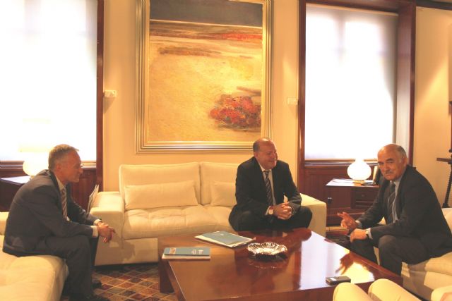 El presidente de la Comunidad recibe al presidente de la Fundación Diagrama, Francisco Legaz - 2, Foto 2