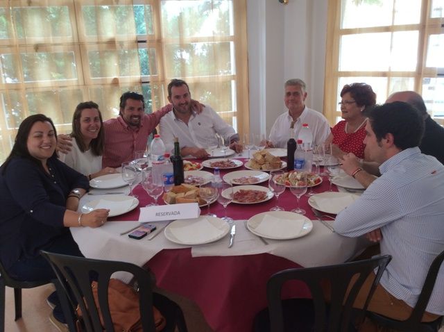 El club de la tercera edad de Los Alcázares celebra la comida con todos los socios - 2, Foto 2