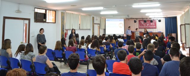 El Colegio de Ciencias Políticas y Sociología acerca las instituciones europeas a 800 alumnos de Secundaria - 1, Foto 1